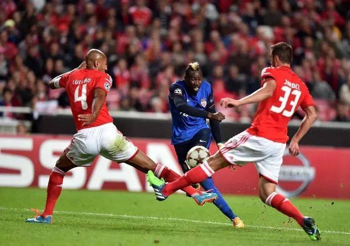 纽卡斯尔联门将神勇扑救，主场保持不败稳住保级位置的简单介绍