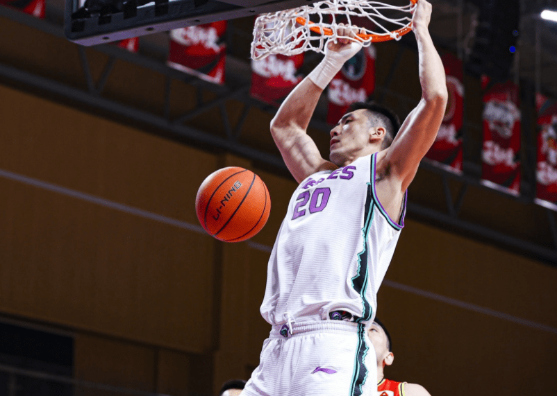 贵州男篮防守漏洞，孱弱无力