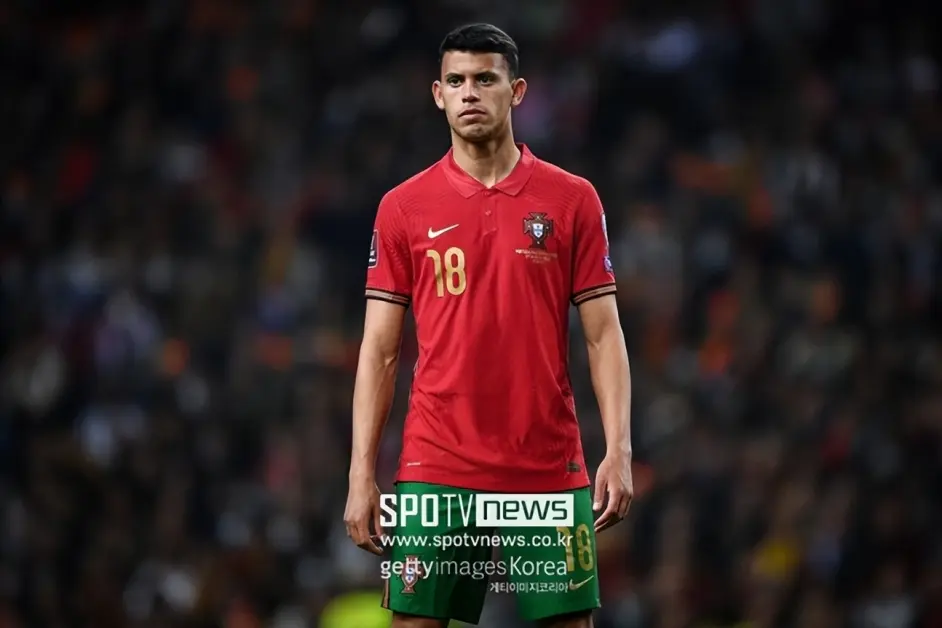 切尔西战胜伍尔弗汉普顿，稳居前四