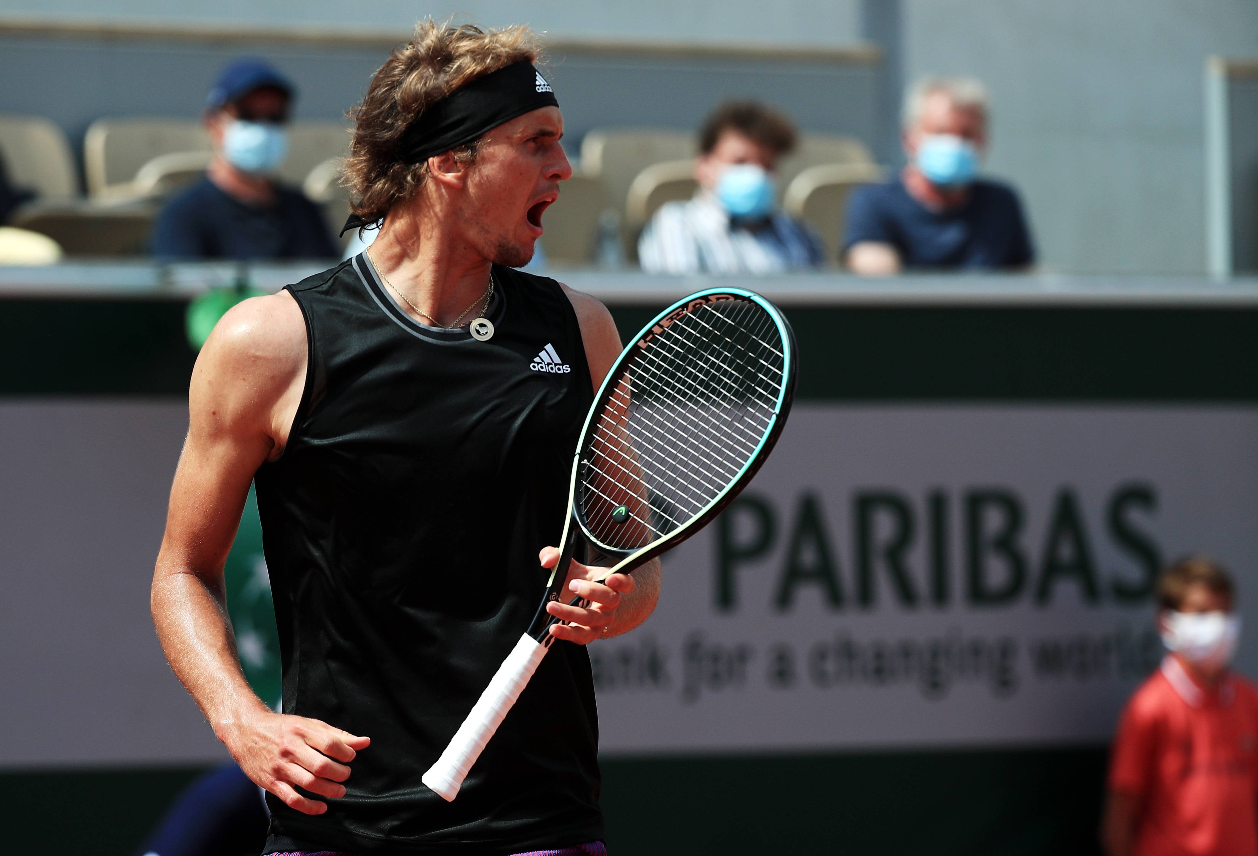 法网完胜年终总决赛,兹维列夫高光表现的简单介绍 法网完胜年终总决赛,兹维列夫高光表现的简单介绍