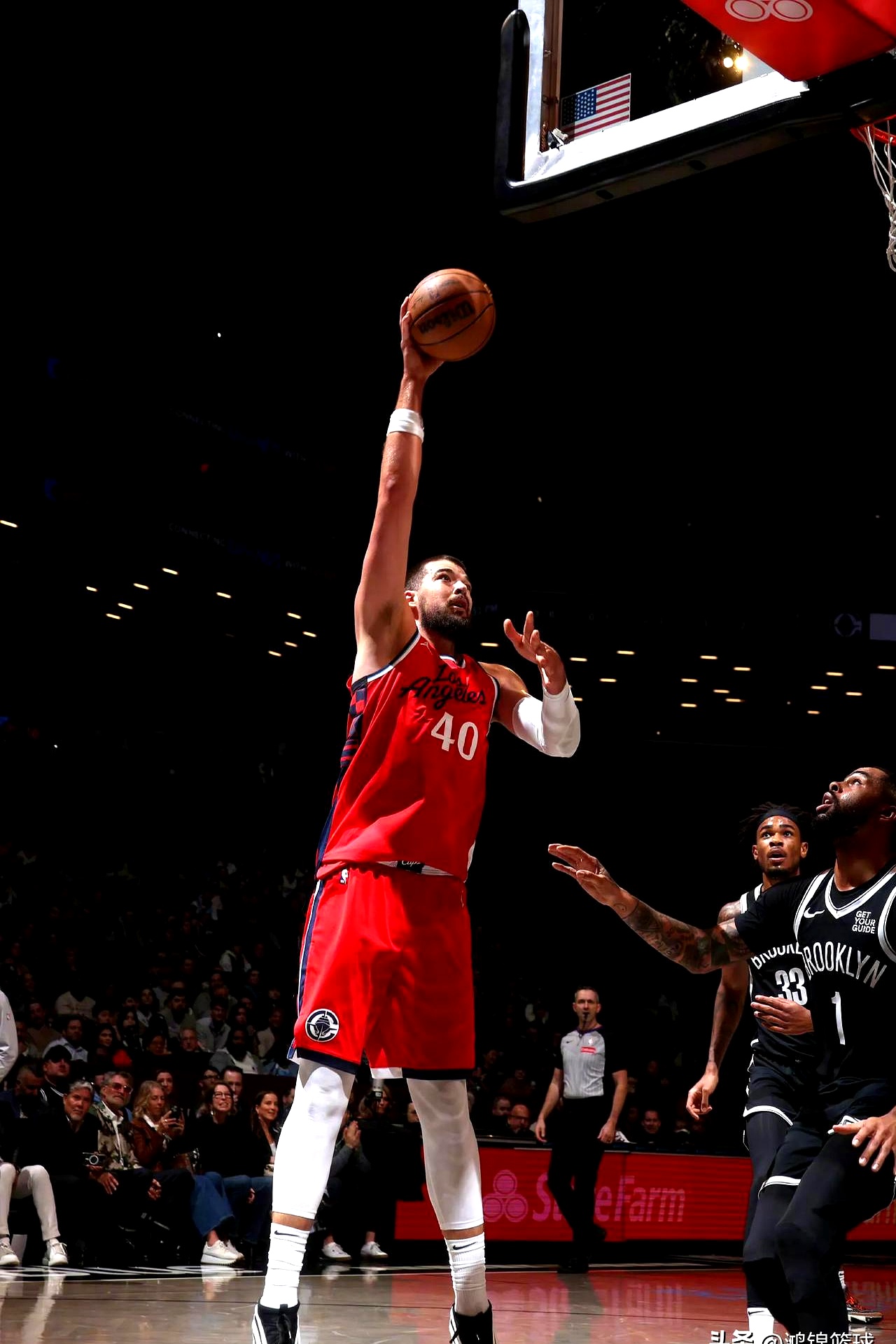 开云官方app入口-篮网绝杀公牛，麦科勒姆高光表现