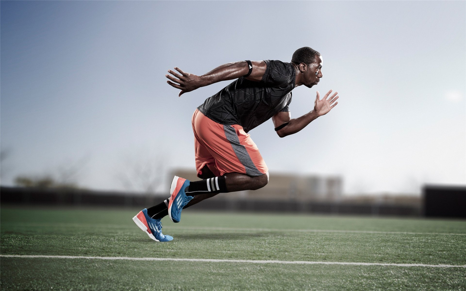 广东队对阵尼克斯，詹姆斯惊艳四座，一场跨越篮球次元的对话